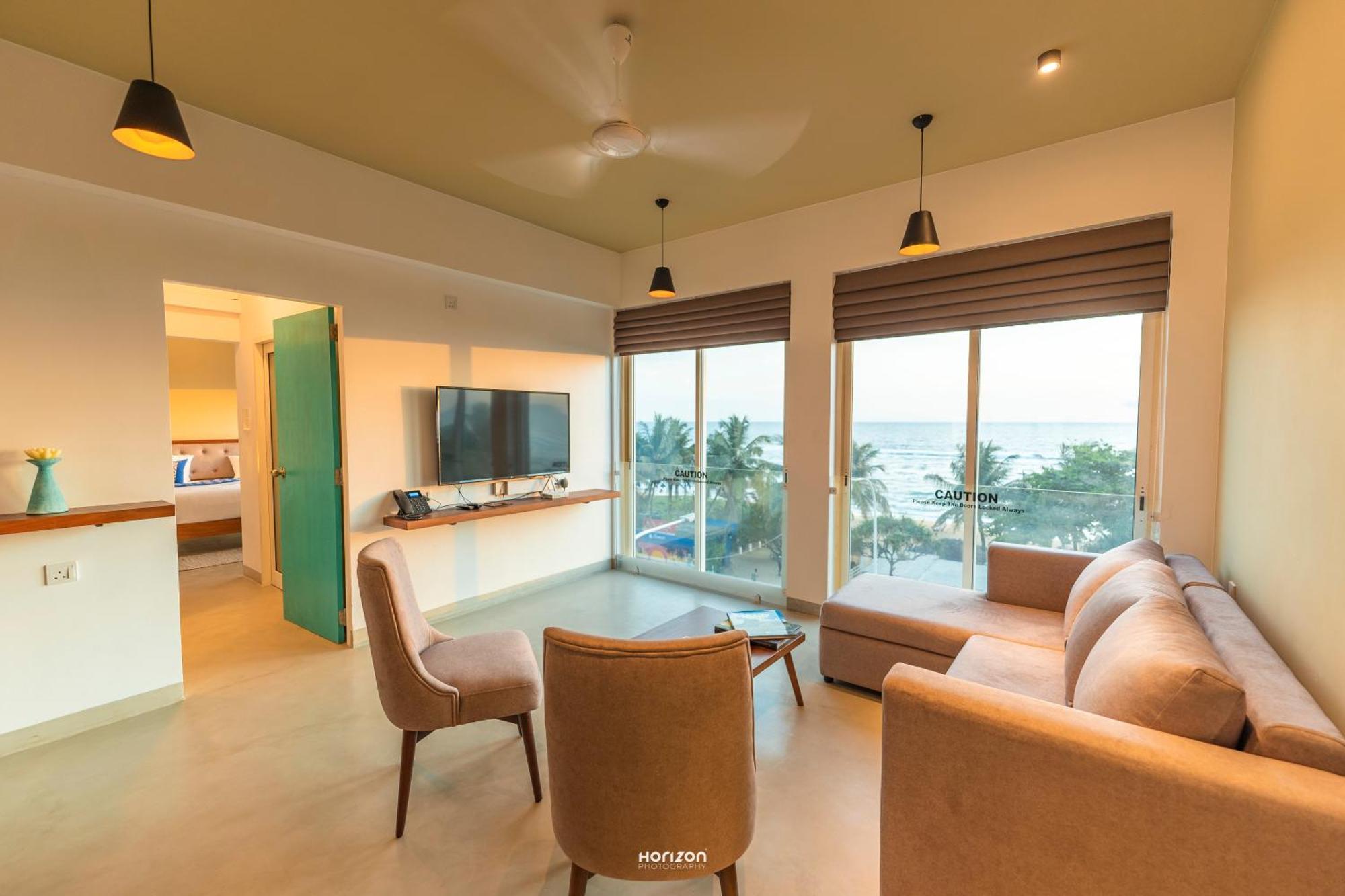Hotel 50 By The Sea Dehiwala-Mount Lavinia Exterior foto
