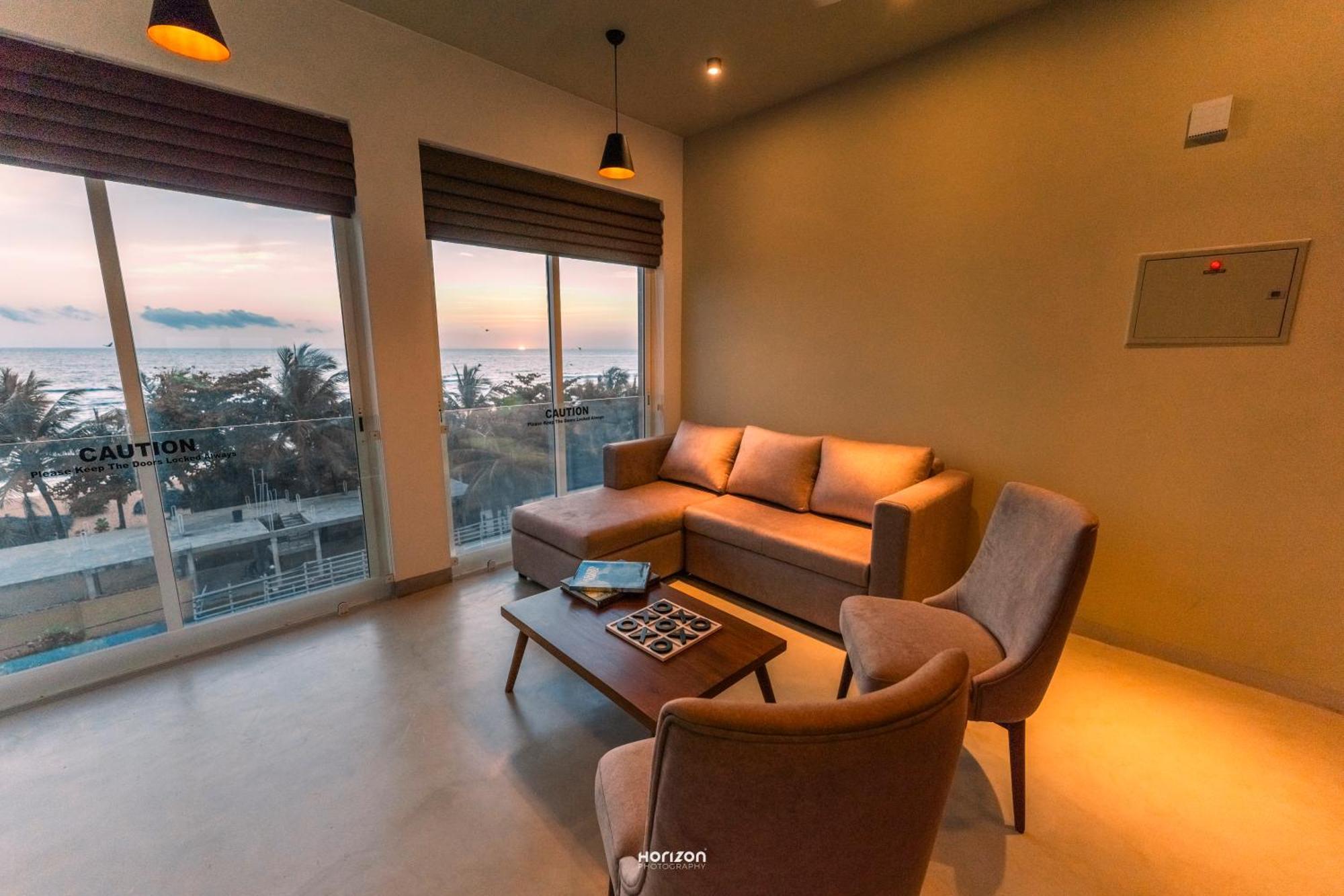 Hotel 50 By The Sea Dehiwala-Mount Lavinia Exterior foto